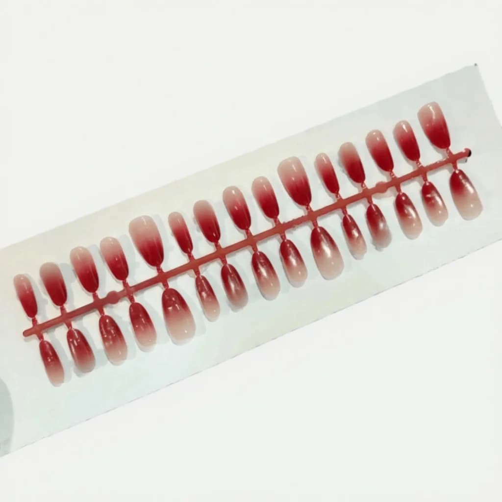 เล็บปลอมไล่เฉดสีตาแมว ประดับเพชร 30 ชิ้น