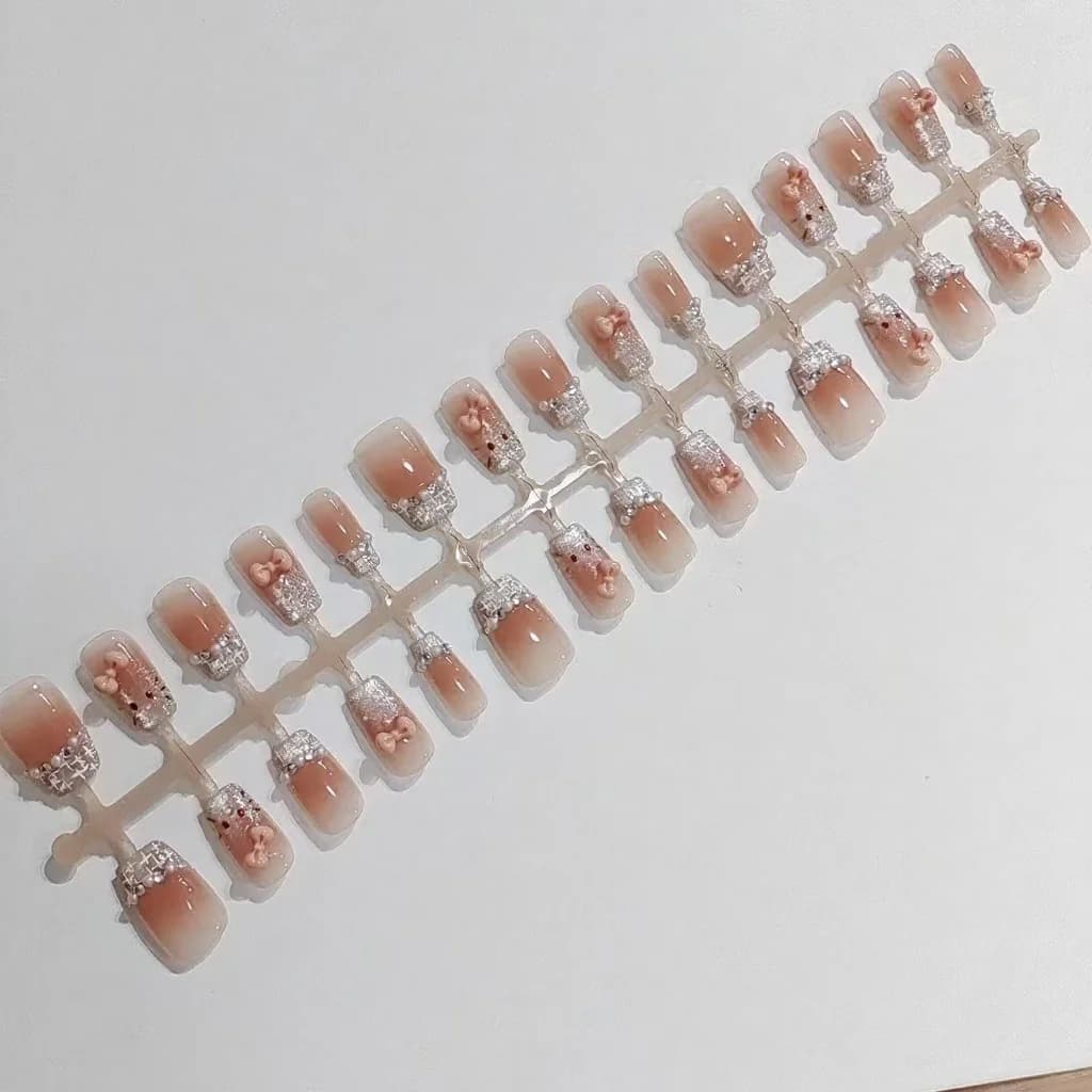 เล็บปลอมทรงสี่เหลี่ยมสั้น ลายการ์ตูนแมวน่ารัก 30 ชิ้น