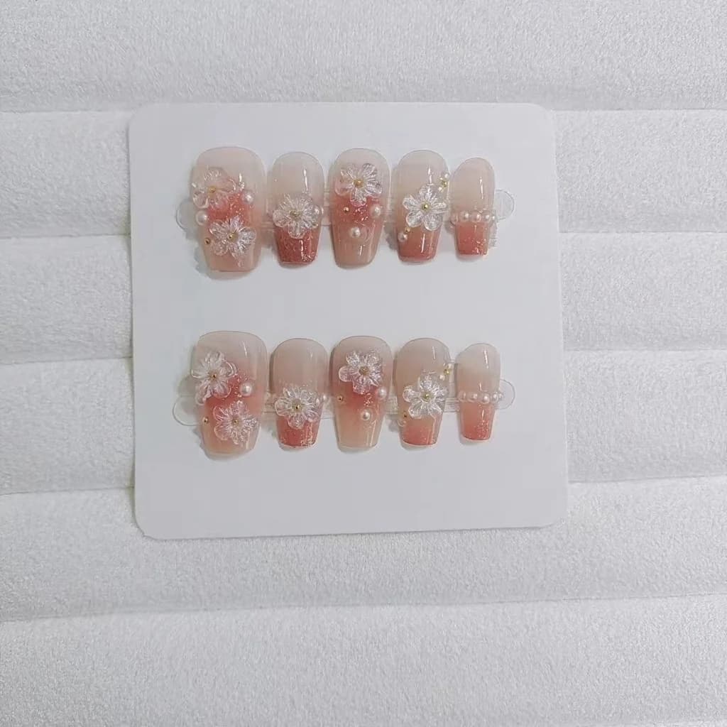 เล็บปลอมลายดอกไม้ ทรงโลงสั้น ดีไซน์บลัชออนน่ารัก 10 ชิ้น