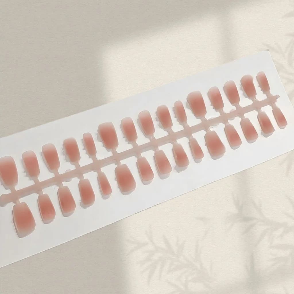 ชุดเล็บติดด่วนลายดอกคามิเลียสีทอง สไตล์หวาน