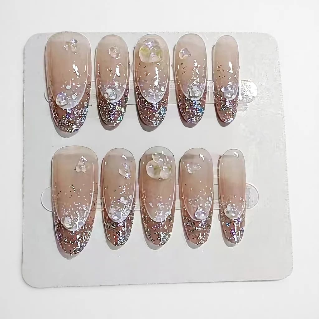 เล็บปลอมติดเร็วทรงรีปลายยาว Glitter Halo ใช้ซ้ำได้