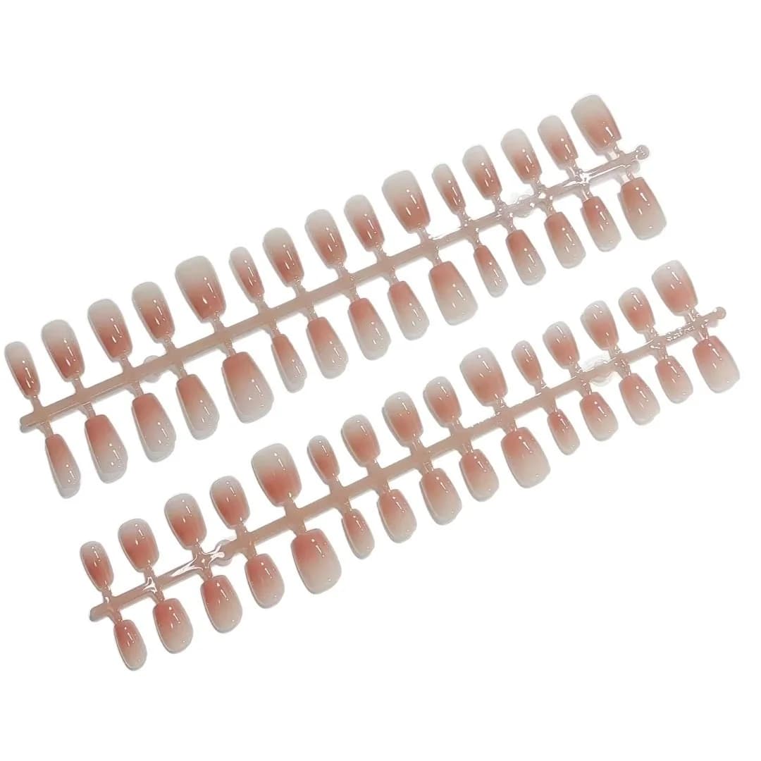 เล็บปลอมกดติด สั้น ทรงโลงศพ สีชมพู 30 ชิ้น ใช้ซ้ำได้